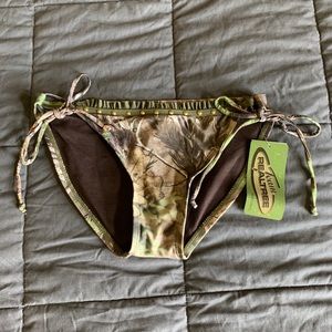 BNWT Realtree Bikini bottom